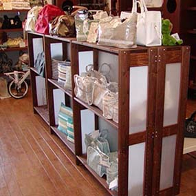 木質(zhì)飾品類展示架定做